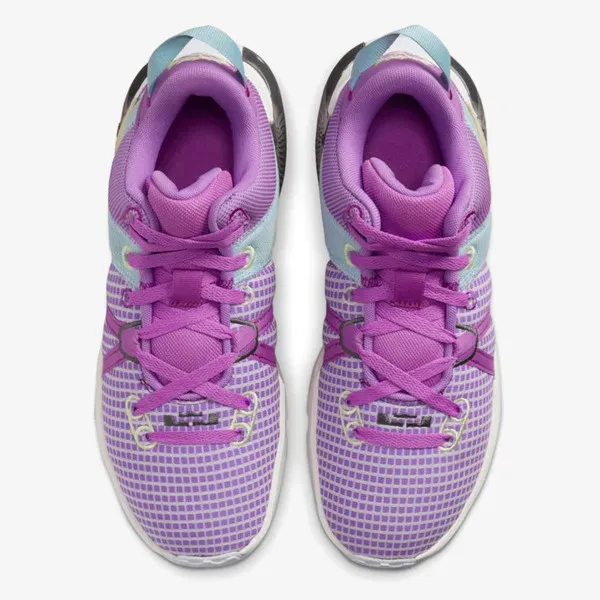 NIKE LeBron Witness 7 