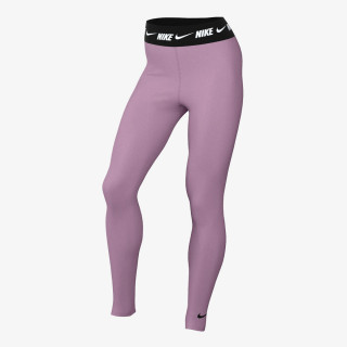 Nike Sportswear Club 