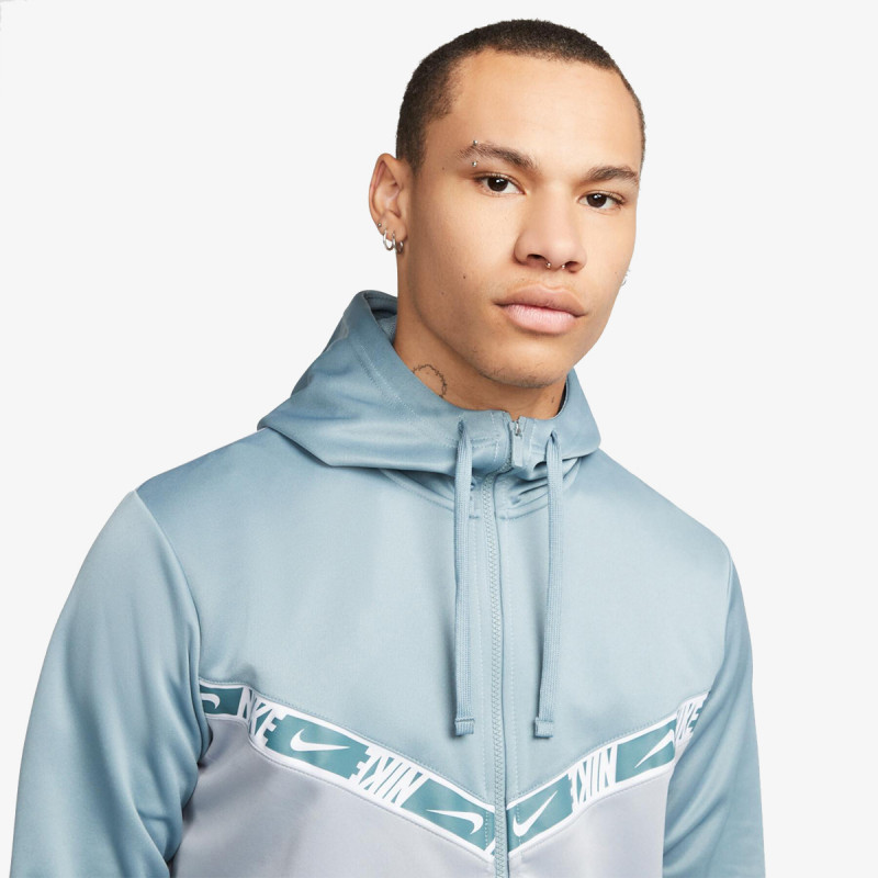 Nike Sportswear 