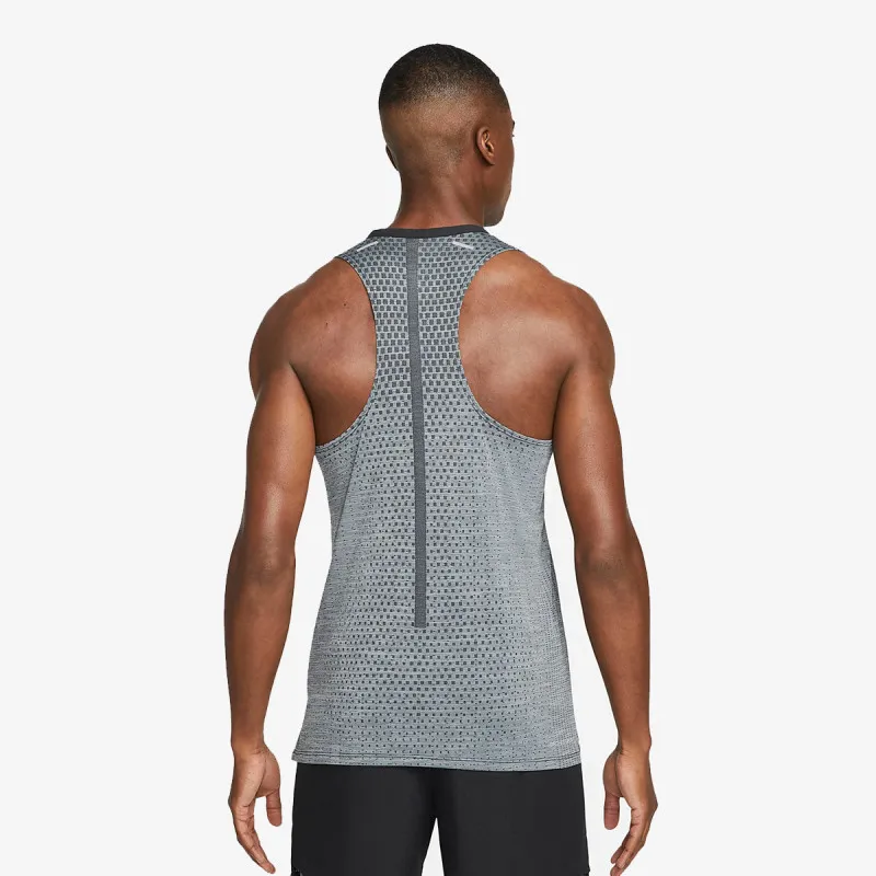 Nike ADV TechKnit Ultra 