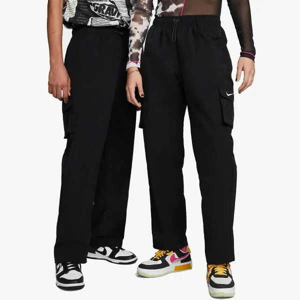 NIKE Sportswear Essential 