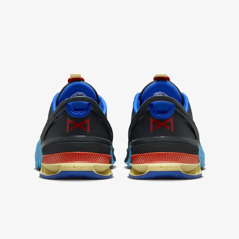NIKE Metcon 8 FlyEase 