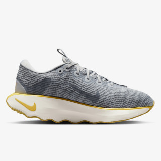 Nike Escape Momentum 