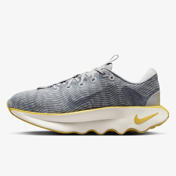 Nike Escape Momentum 