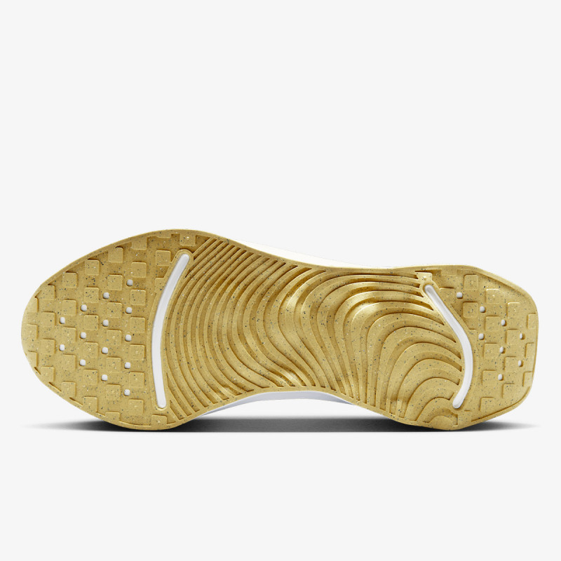 Nike Escape Momentum 