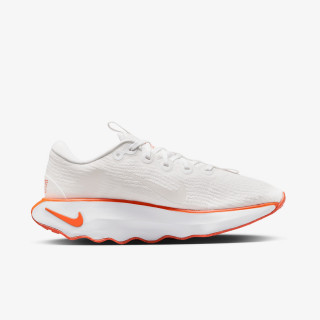 Nike Escape Momentum 
