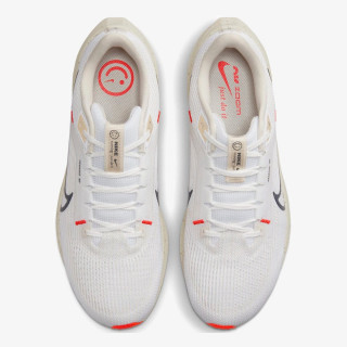 NIKE Air Zoom Pegasus 40 