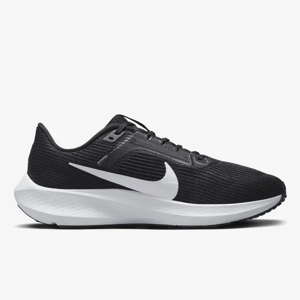 NIKE Air Zoom Pegasus 40 