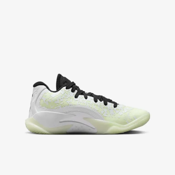 Nike Zion 3 
