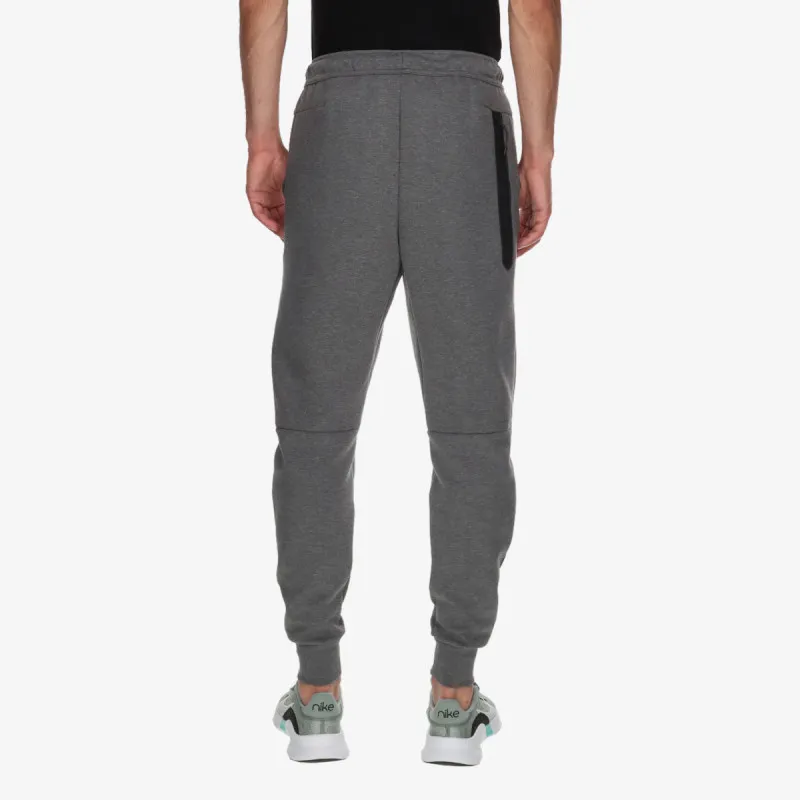 NIKE Liverpool FC Tech Fleece 