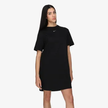 Nike Essential 