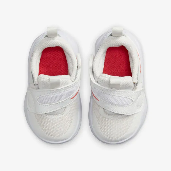 NIKE Team Hustle D 11 