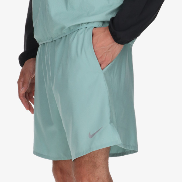 Nike Dri-FIT Challenger 