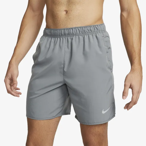 NIKE Dri-FIT Challenger 