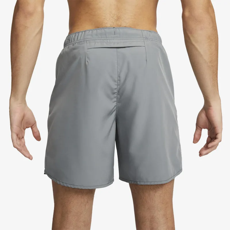 NIKE Dri-FIT Challenger 
