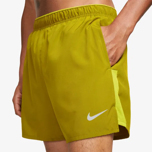NIKE Challenger 