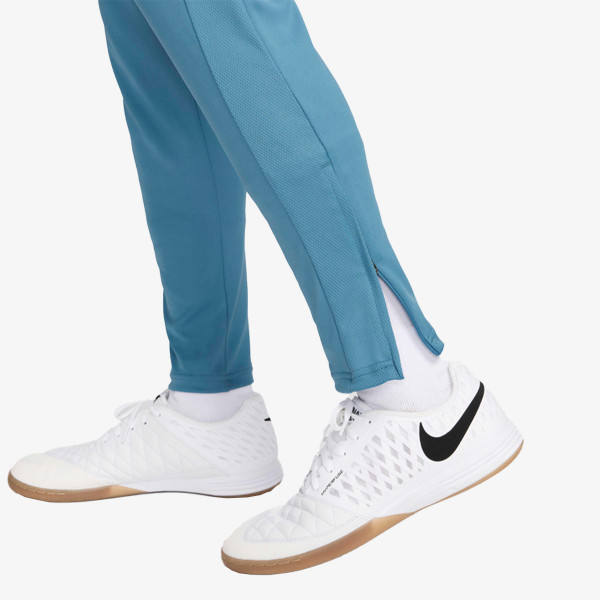 Nike Academy 23 