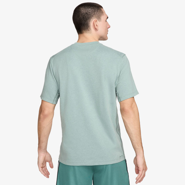 Nike Dri-FIT Primary 