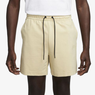 Nike Tech Essentials 