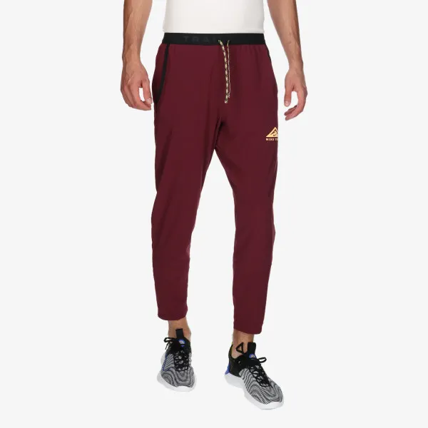 NIKE Trail Dawn Range 