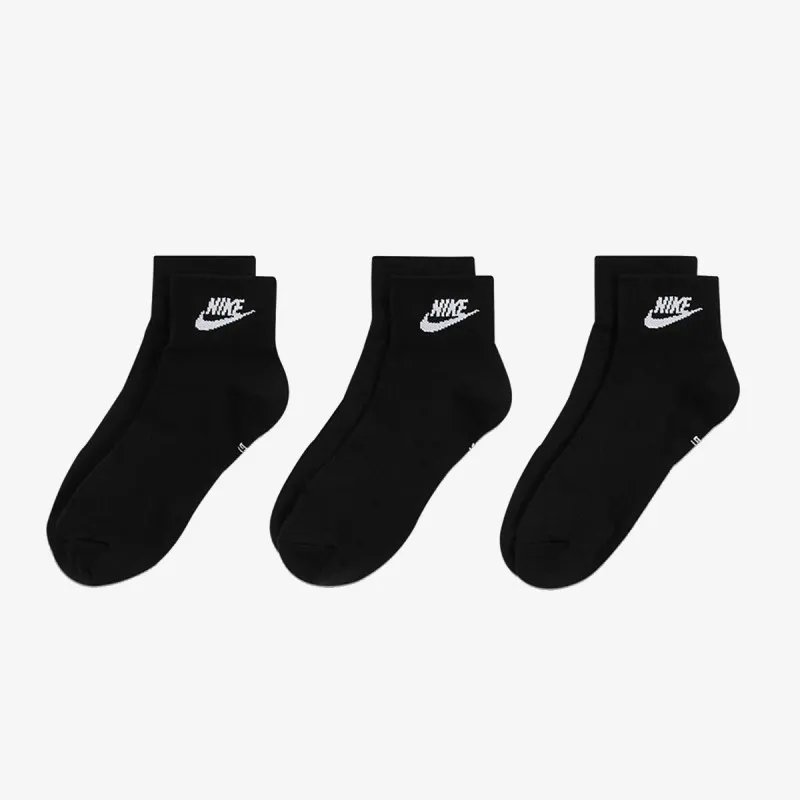 NIKE Everyday Essential 