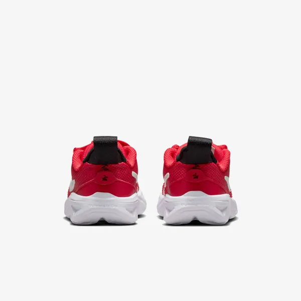 NIKE Star Runner 4 