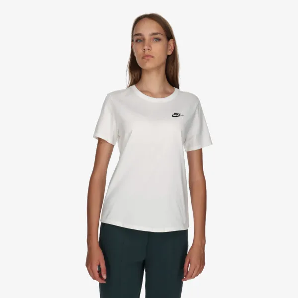 NIKE Sportswear Club Essential 