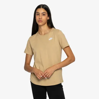 Nike Sportswear Club Essential 