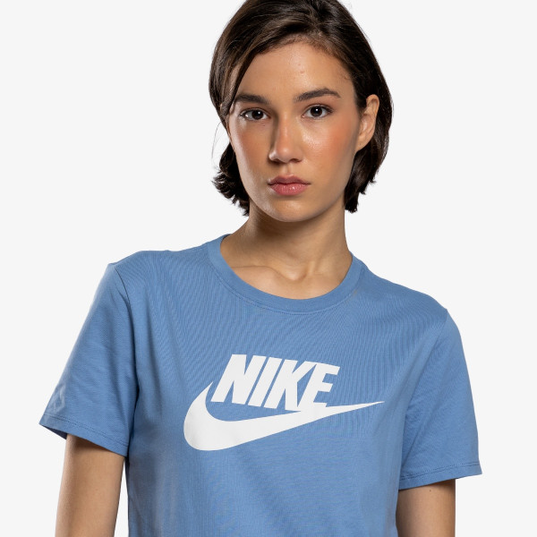 Nike Sportswear Essentials 