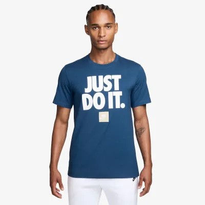Nike Sportswear 