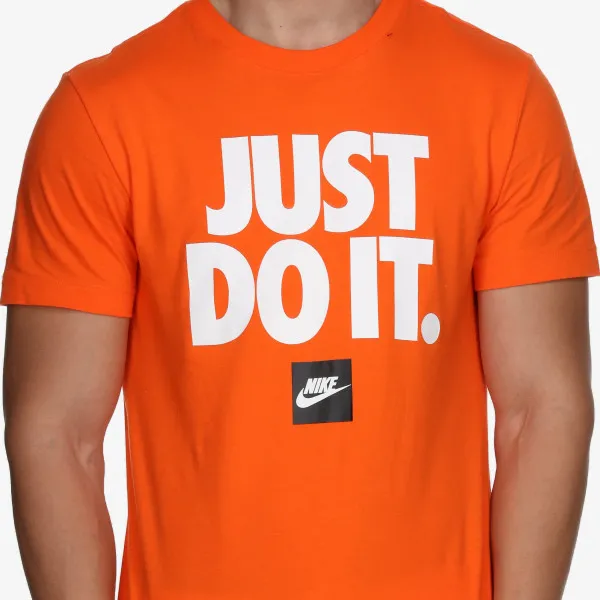 Nike Sportswear 
