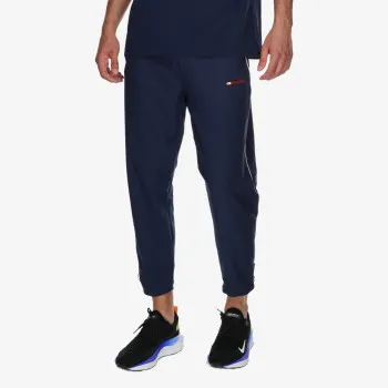 NIKE Challenger Track Club 