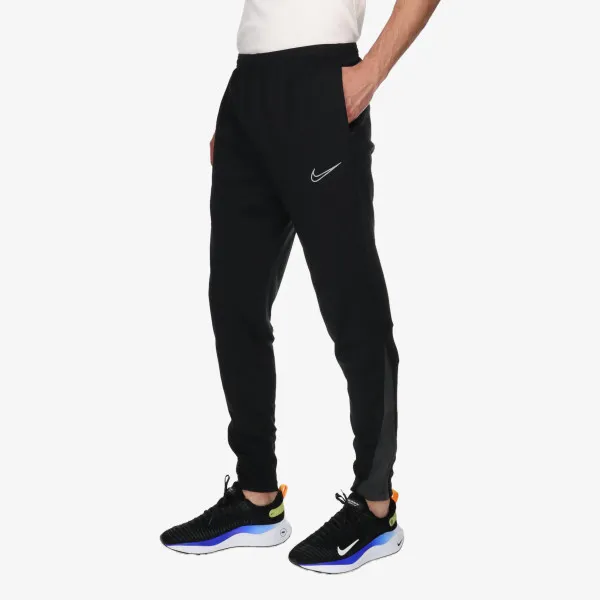 NIKE Academy Winter Warrior 