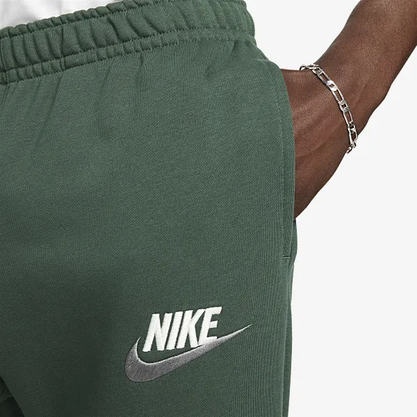 NIKE Club Fleece+ 