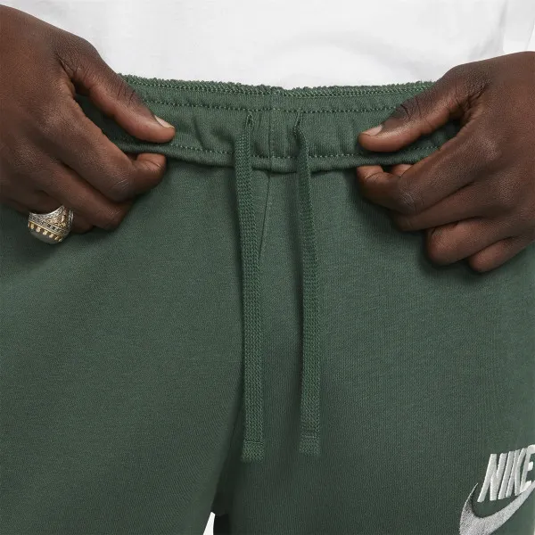 NIKE Club Fleece+ 