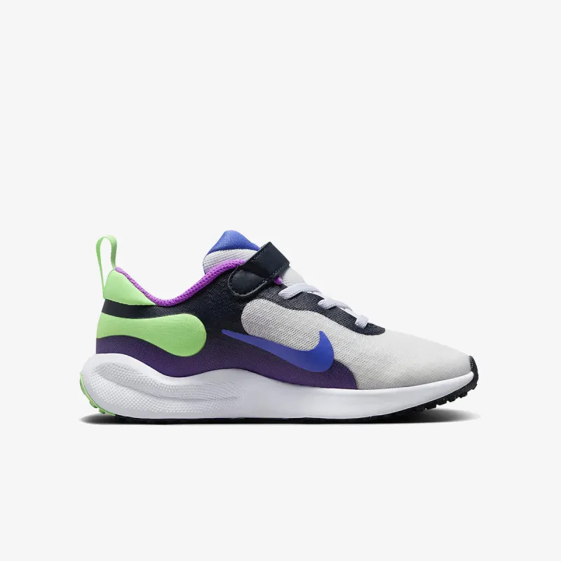 Nike Revolution 7 