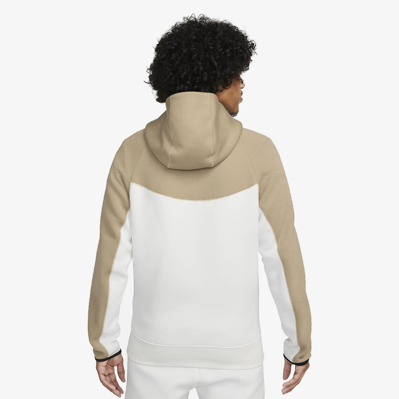 Nike Tech Fleece 