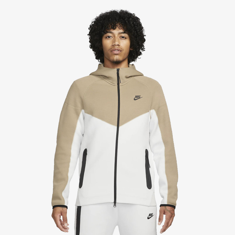 Nike Tech Fleece 