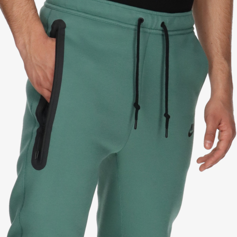 Nike M NK TCH FLC JGGR 