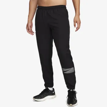 NIKE Challenger Flash 
