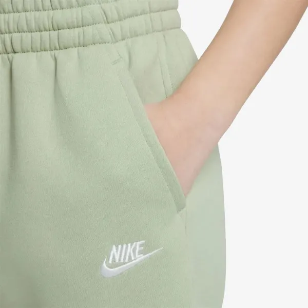 NIKE Club Fleece 