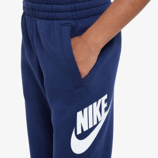 Nike Sportswear Club 