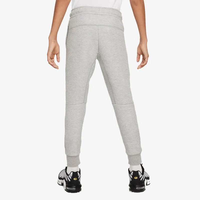 NIKE Tech Fleece 