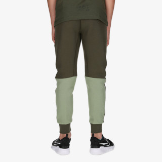 Nike Tech Fleece 