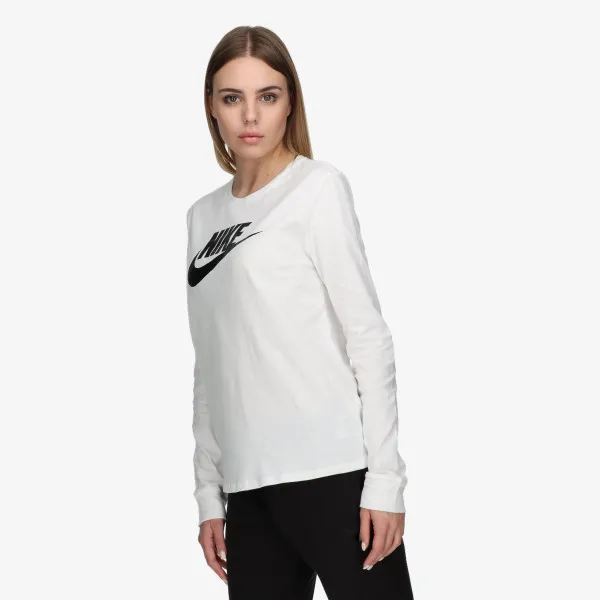 NIKE Sportswear Essentials 