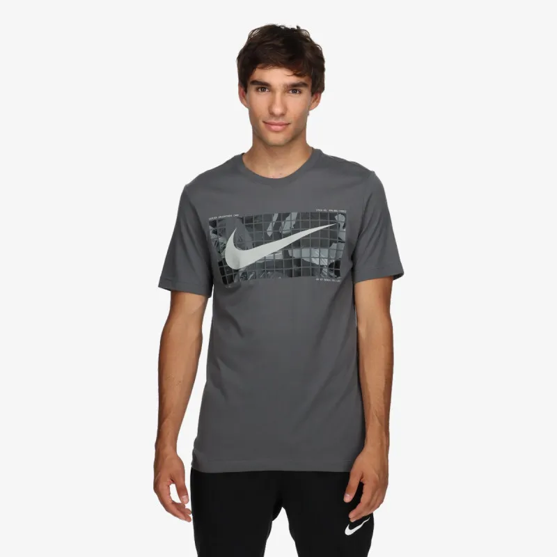 NIKE Dri-FIT 