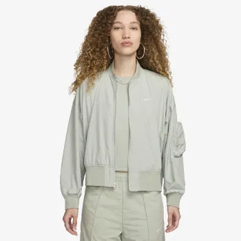 Nike Sportswear Essentials 