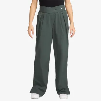 Nike Sportswear Collection 