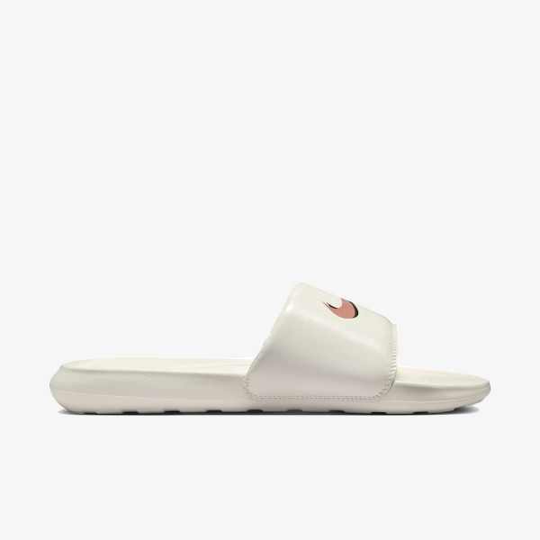 Nike Victori One 