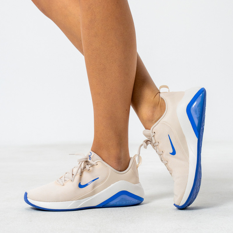 Nike Air Zoom Bella 7 